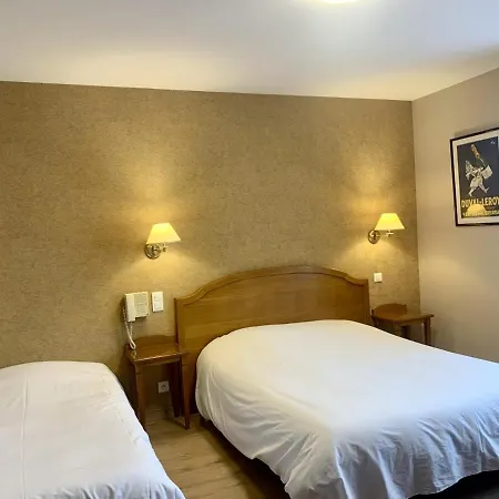 Grand Terminus Reine Hotel